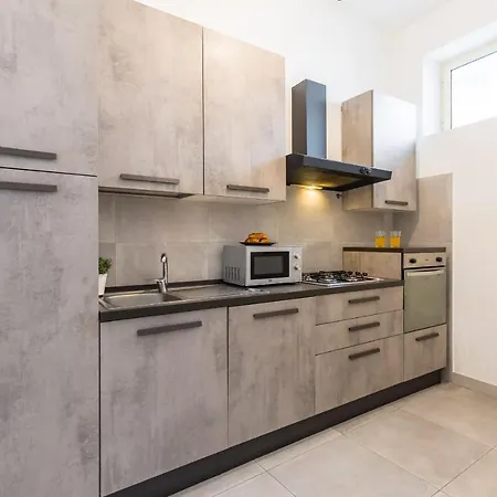 Foria 49 By Wonderful Italy * Naples